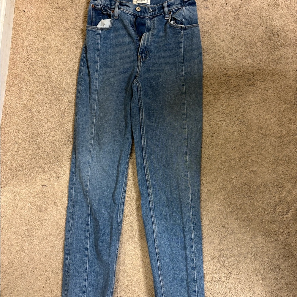 Abercrombie and Fitch Ultra High Rise 90s Straight Jean